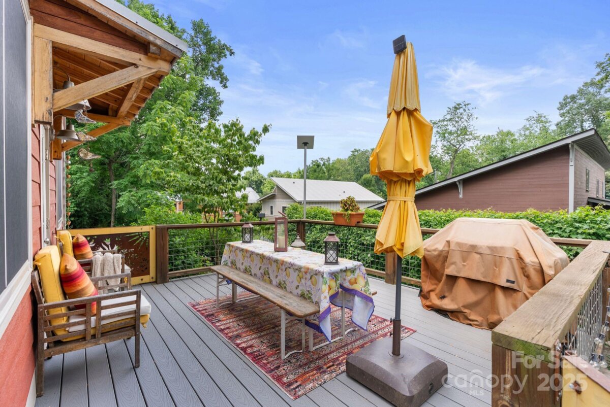 West Asheville 22 4332306v