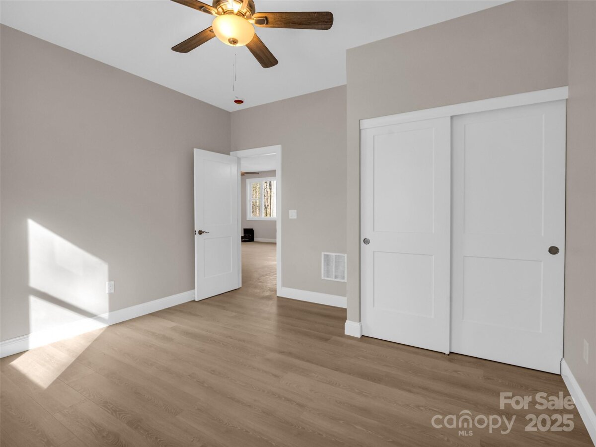 Flat Rock 26 4332392z