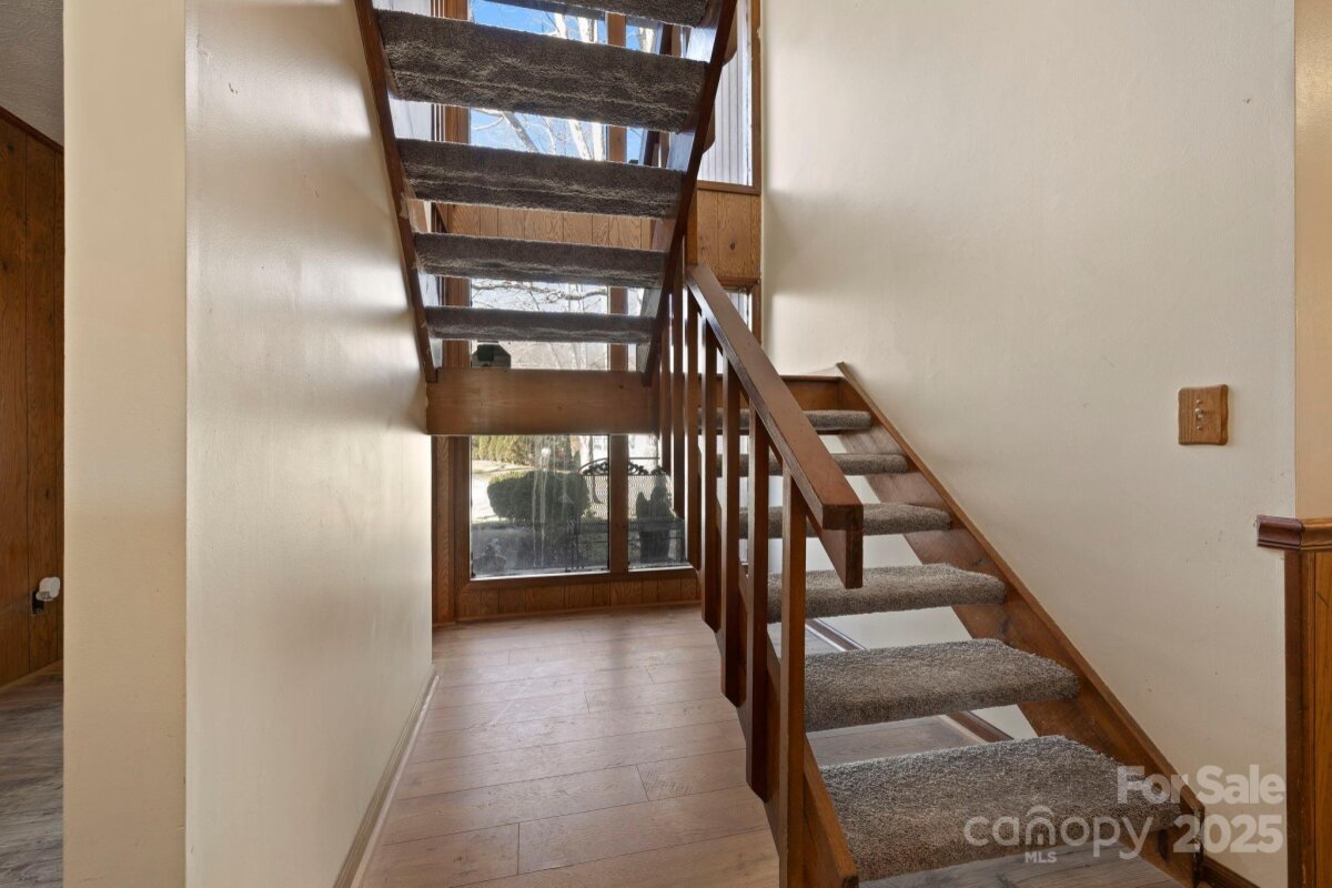 Flat Rock 18 4332498r