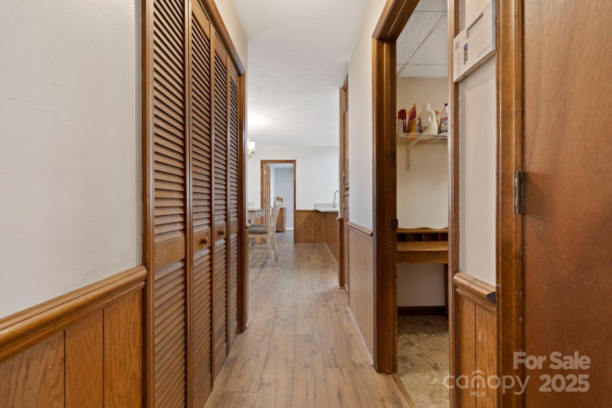 Flat Rock 23 4332498w