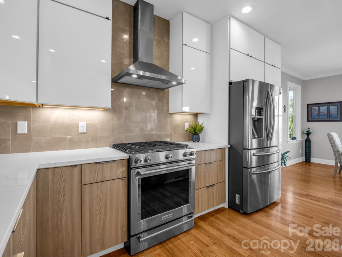 Hendersonville 9 4334066i