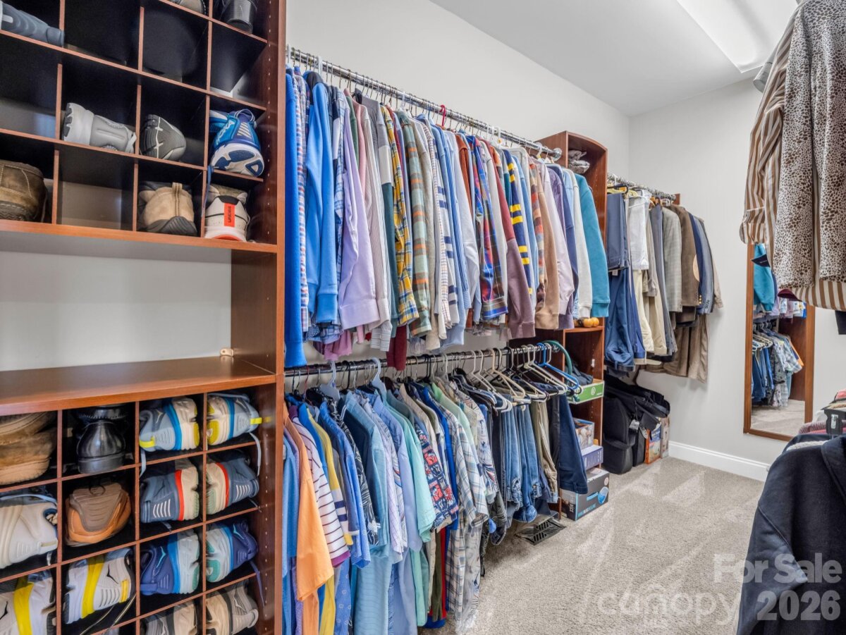 Hendersonville 20 4334066t