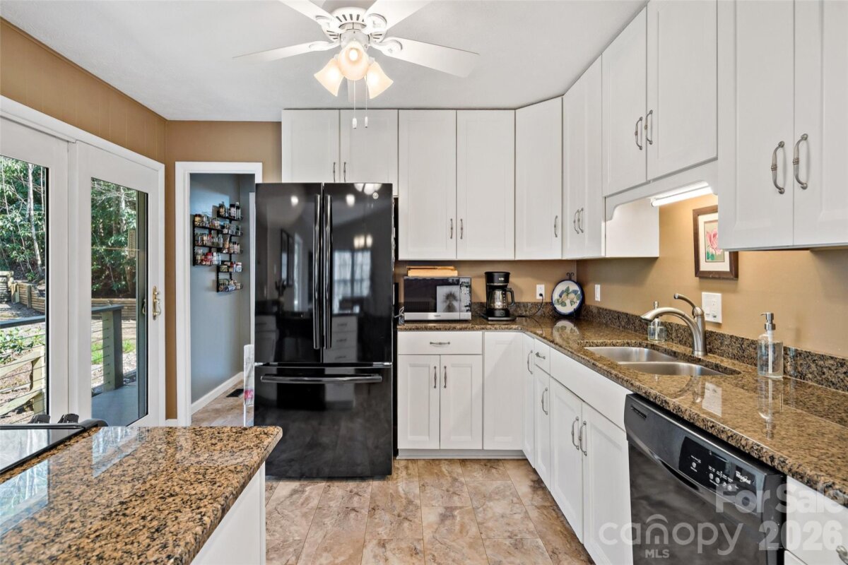 Fairview 22 4334322r