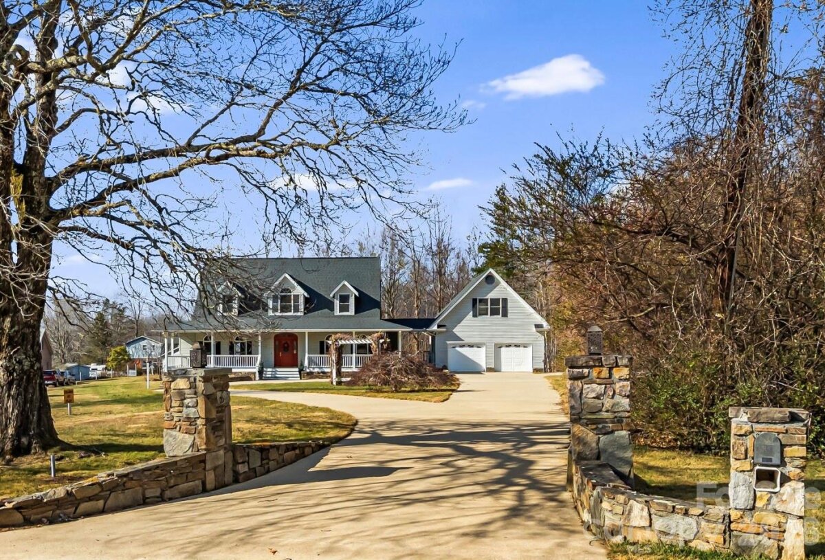 Black Mountain 3 4335646c