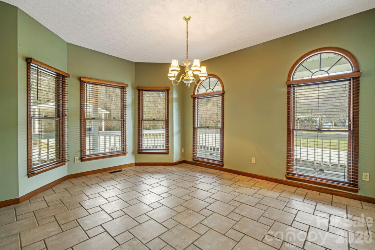 Black Mountain 17 4335646q