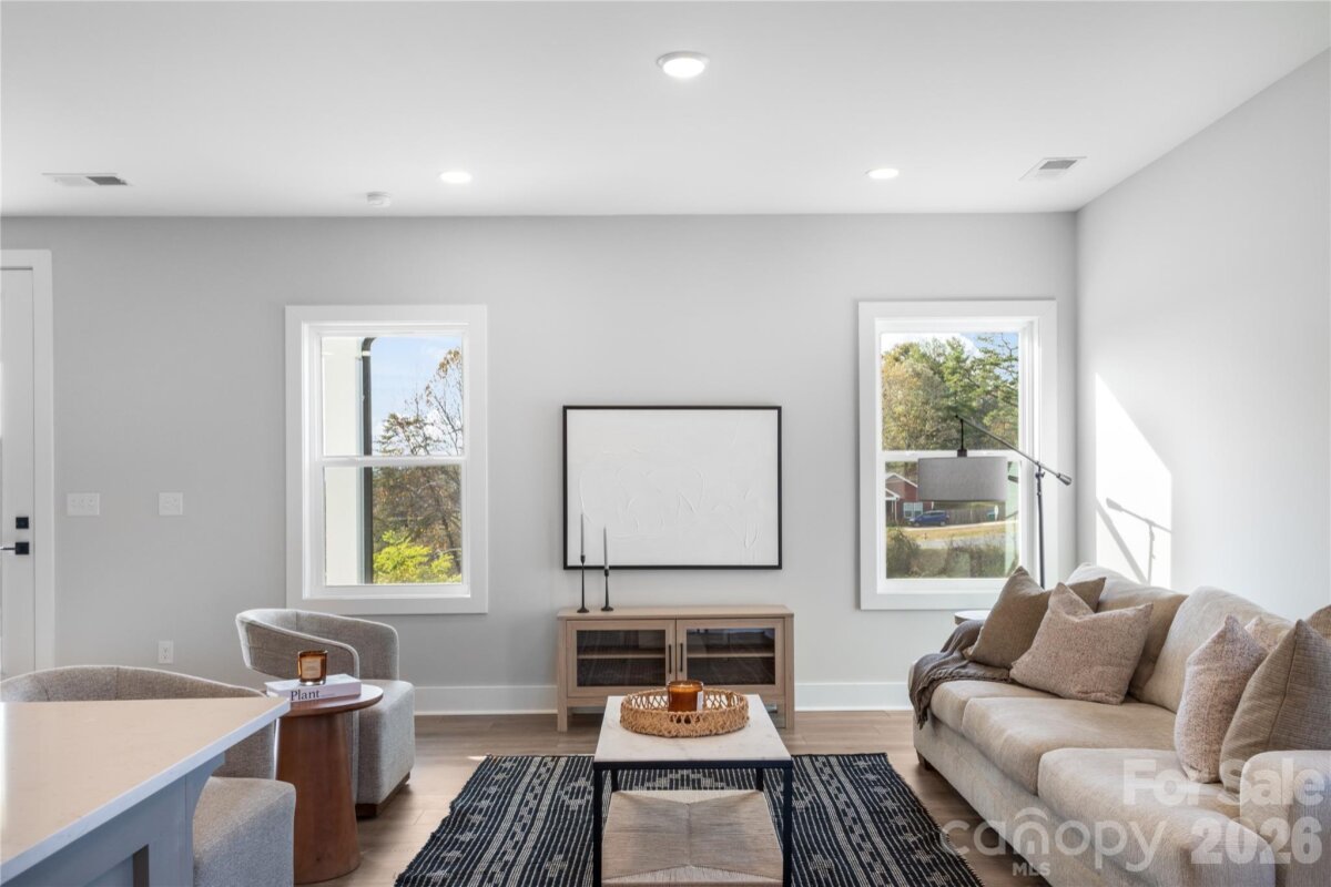 Weaverville 17 4337295q