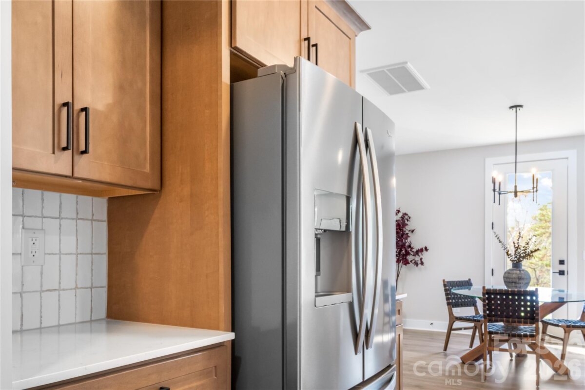 Weaverville 23 4337295w