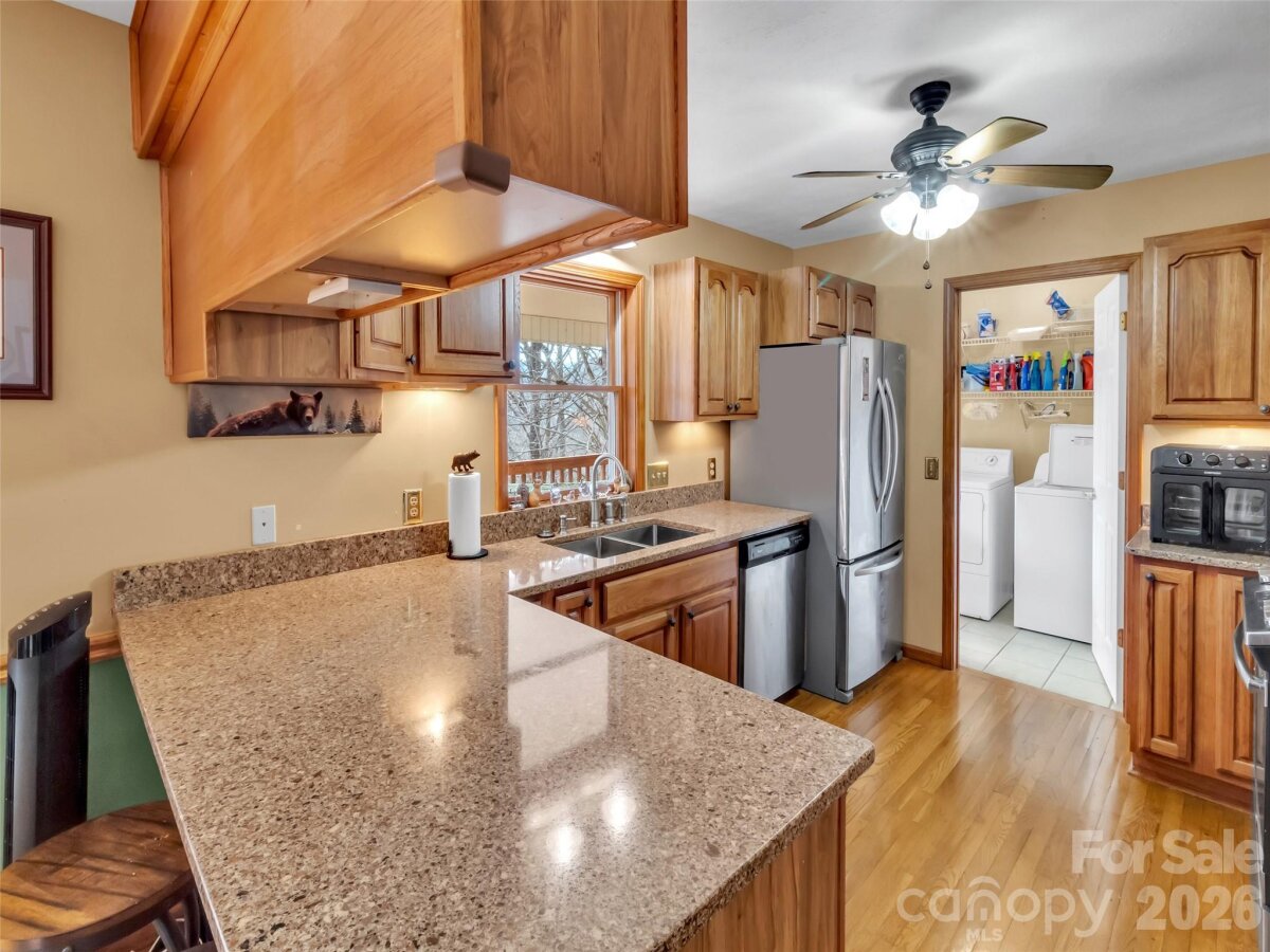 Waynesville 12 4337499l