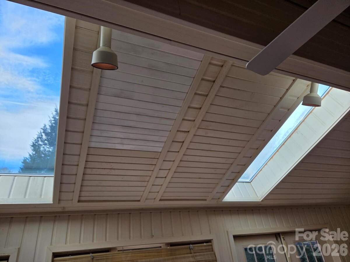 Hendersonville 12 4337535l