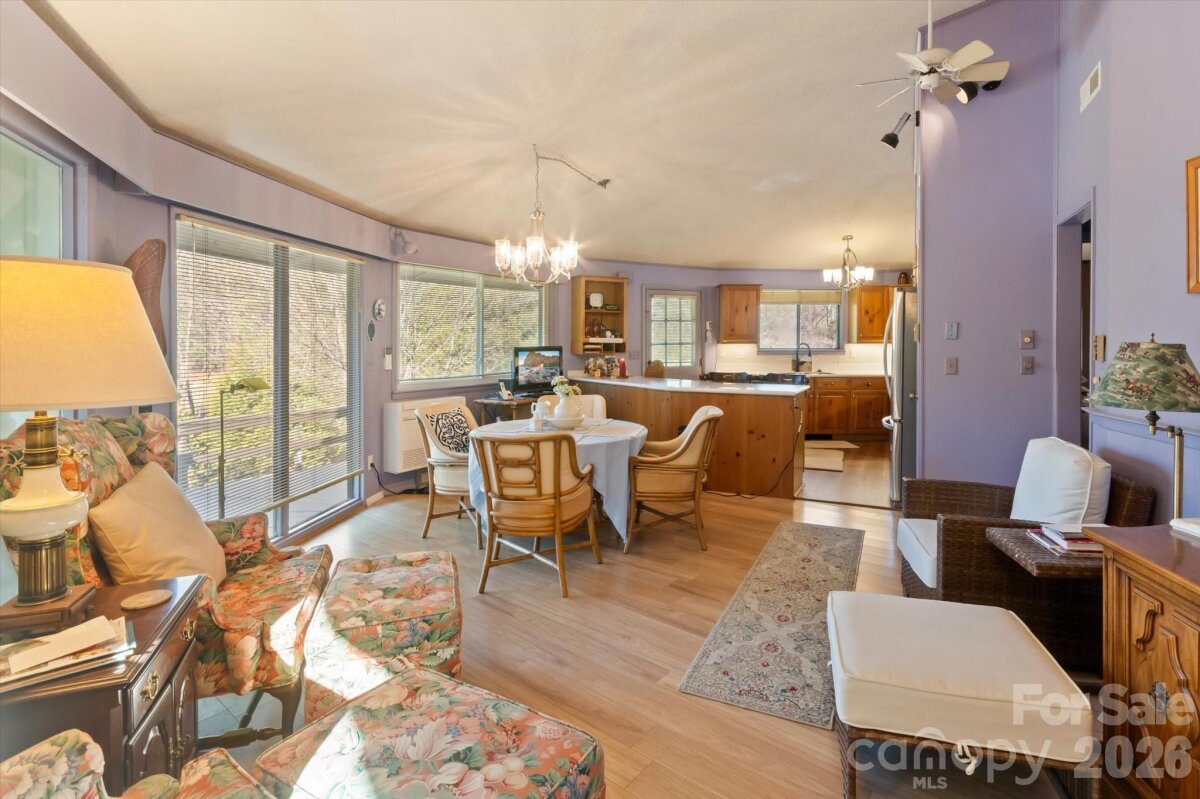 Hendersonville 13 4337535m