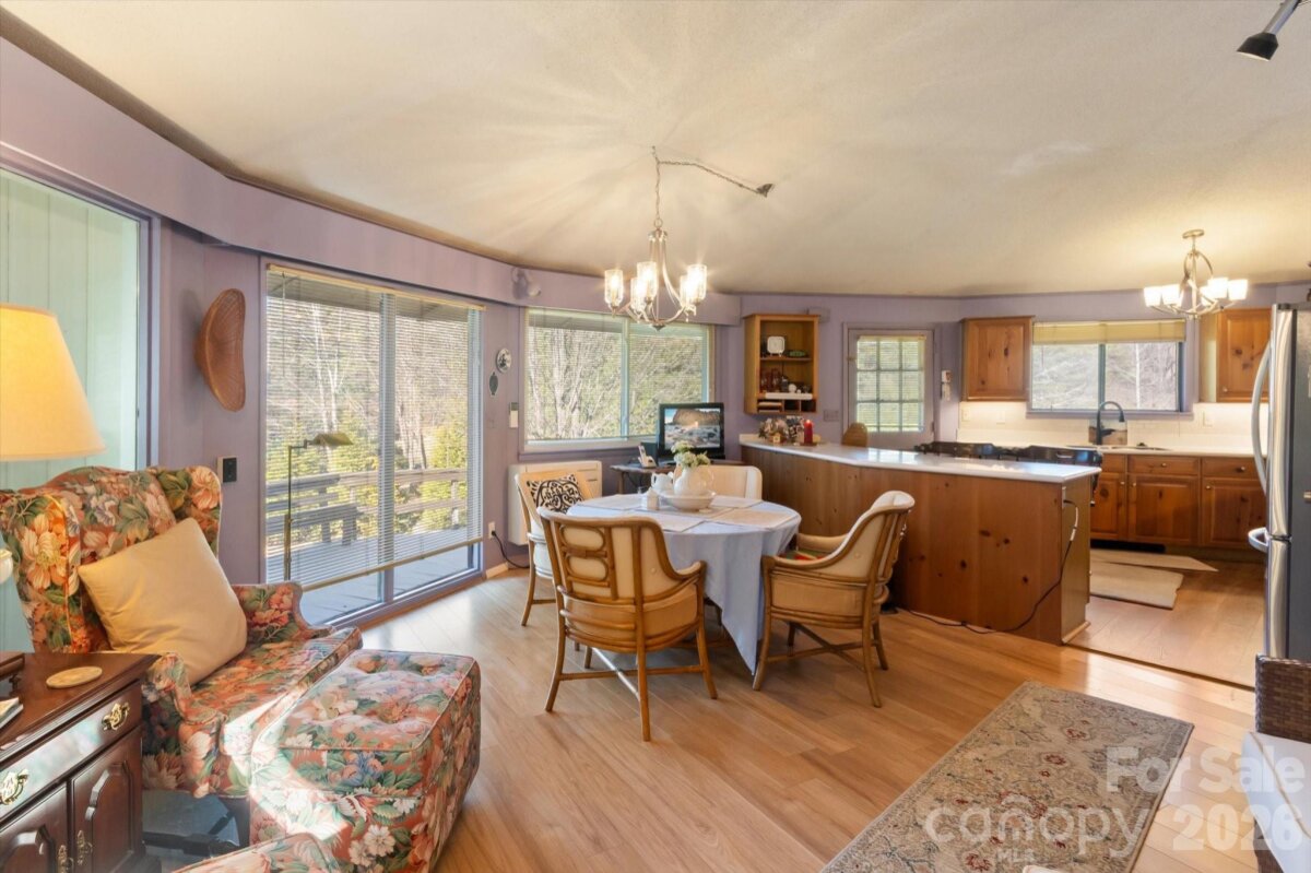 Hendersonville 17 4337535q