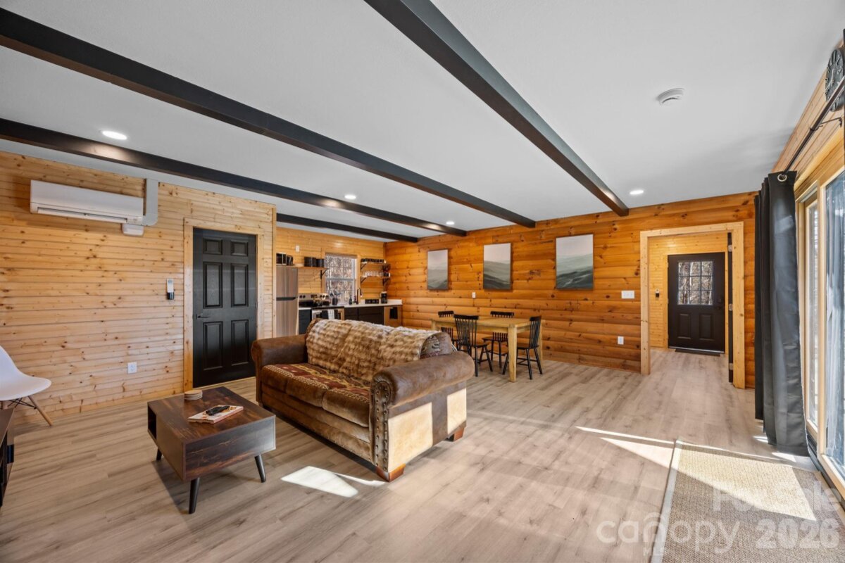 Weaverville 25 4338513y