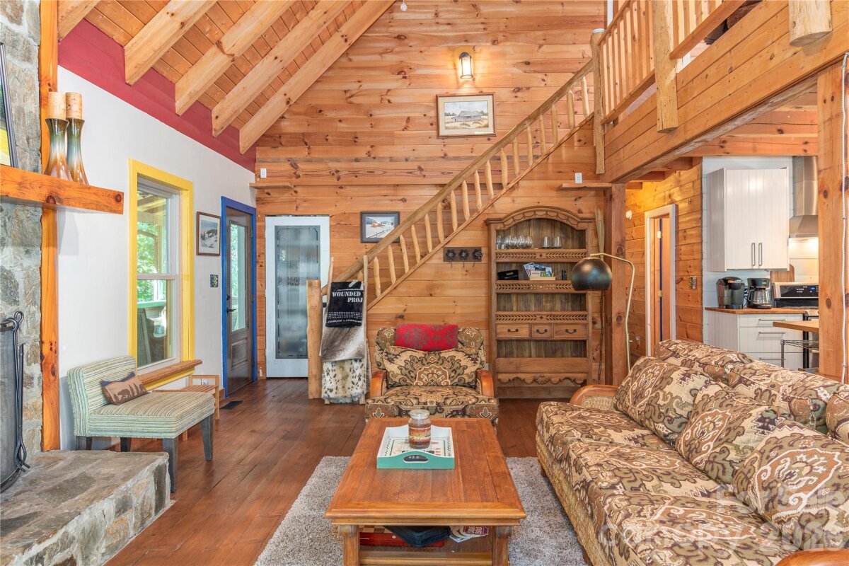 Leicester 11 4339815k