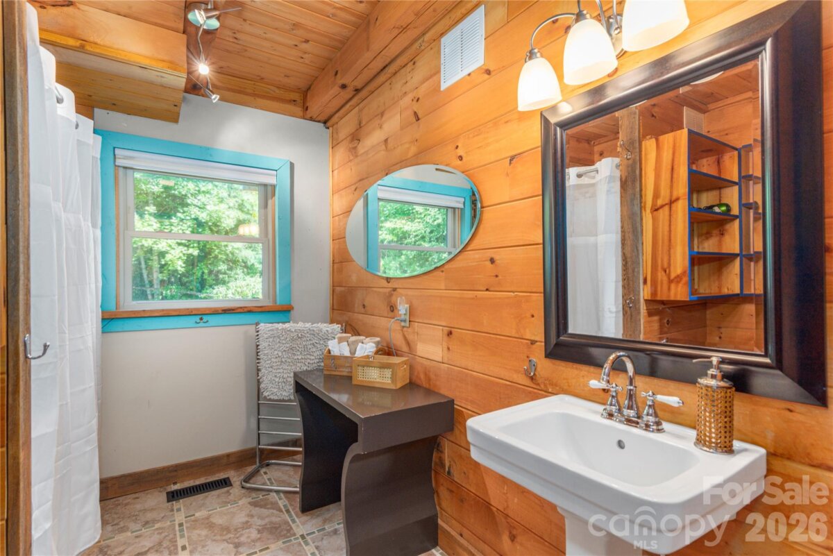 Leicester 22 4339815v