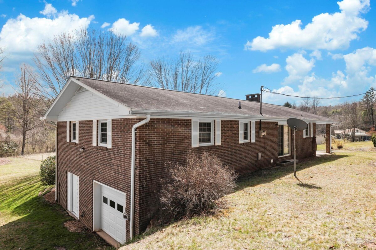 Lake Toxaway District 7 4340090g