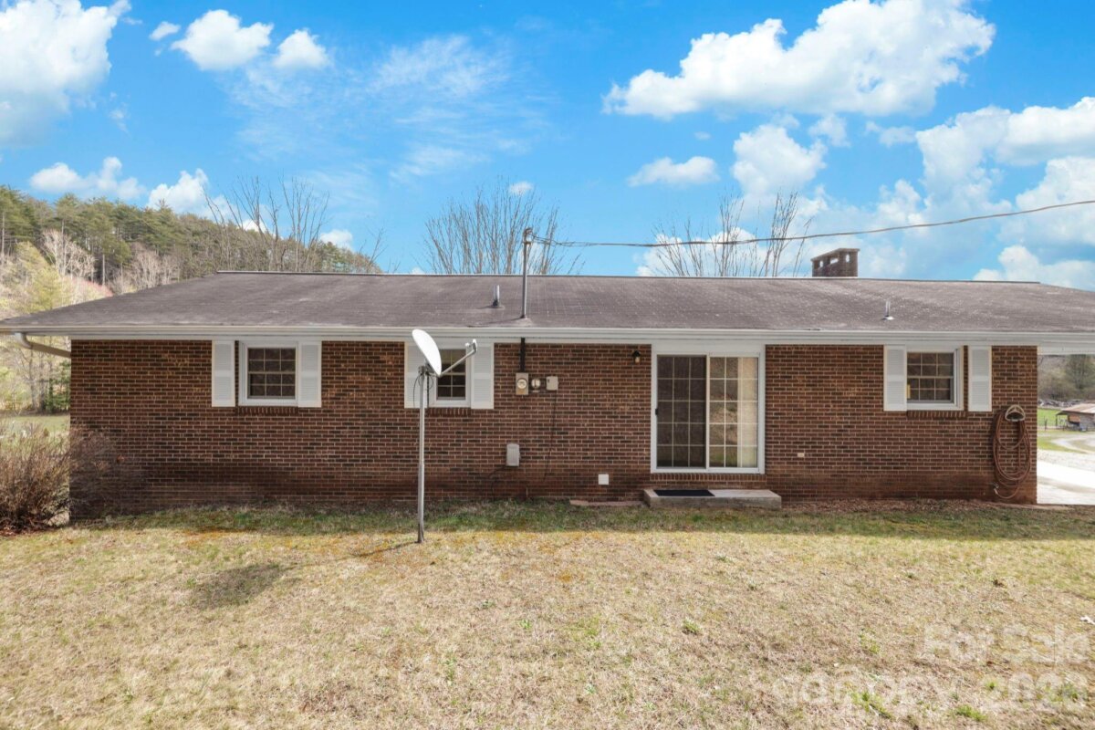 Lake Toxaway District 8 4340090h