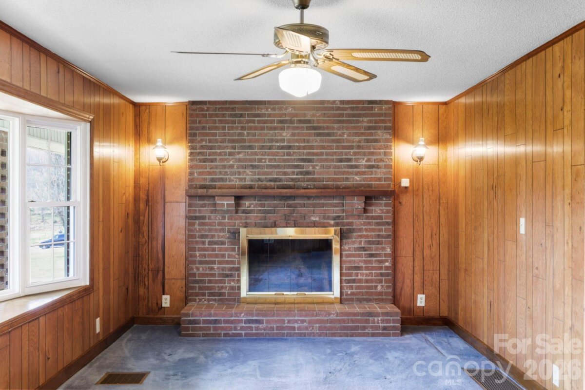 Lake Toxaway District 15 4340090o