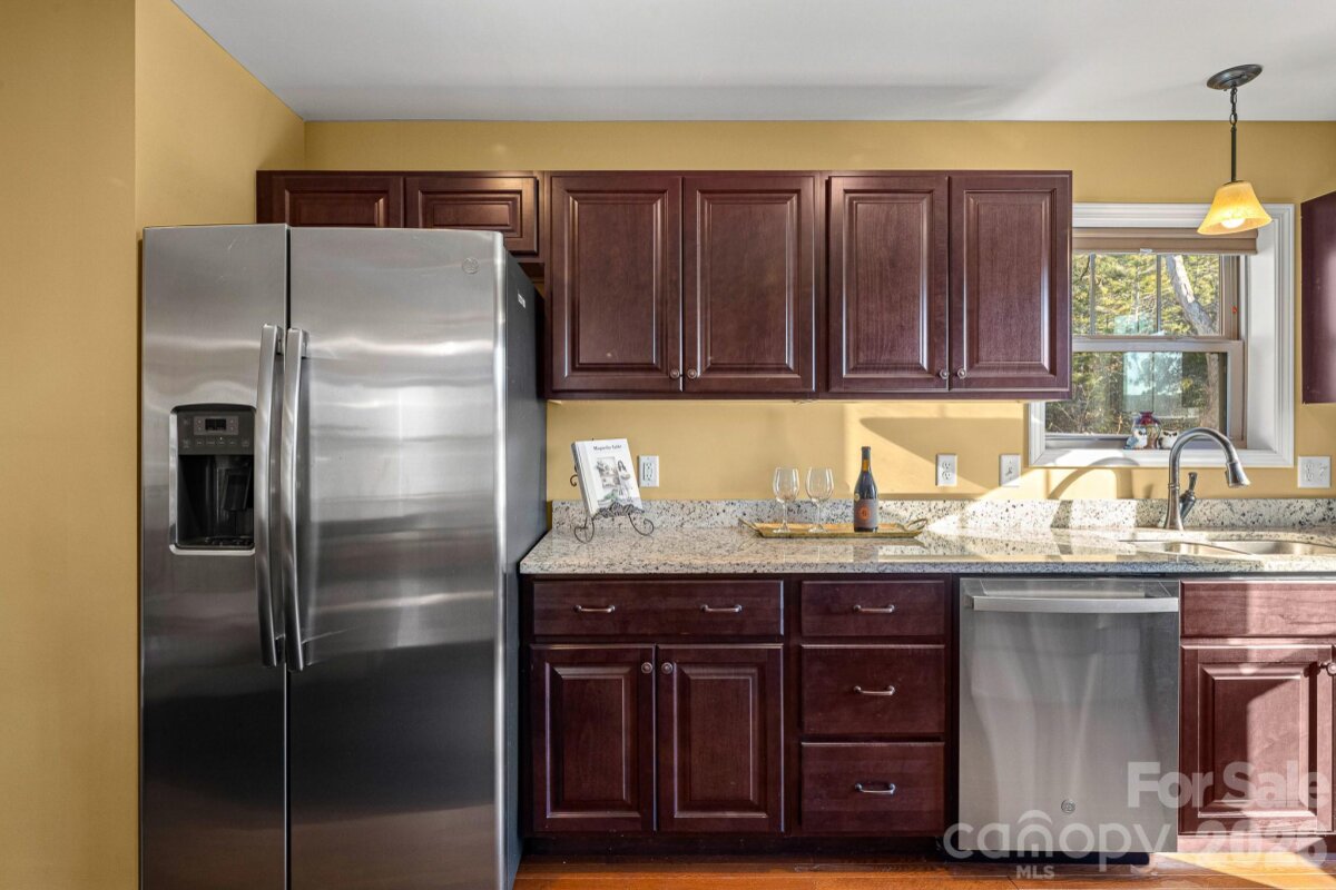 Weaverville 15 4340306o