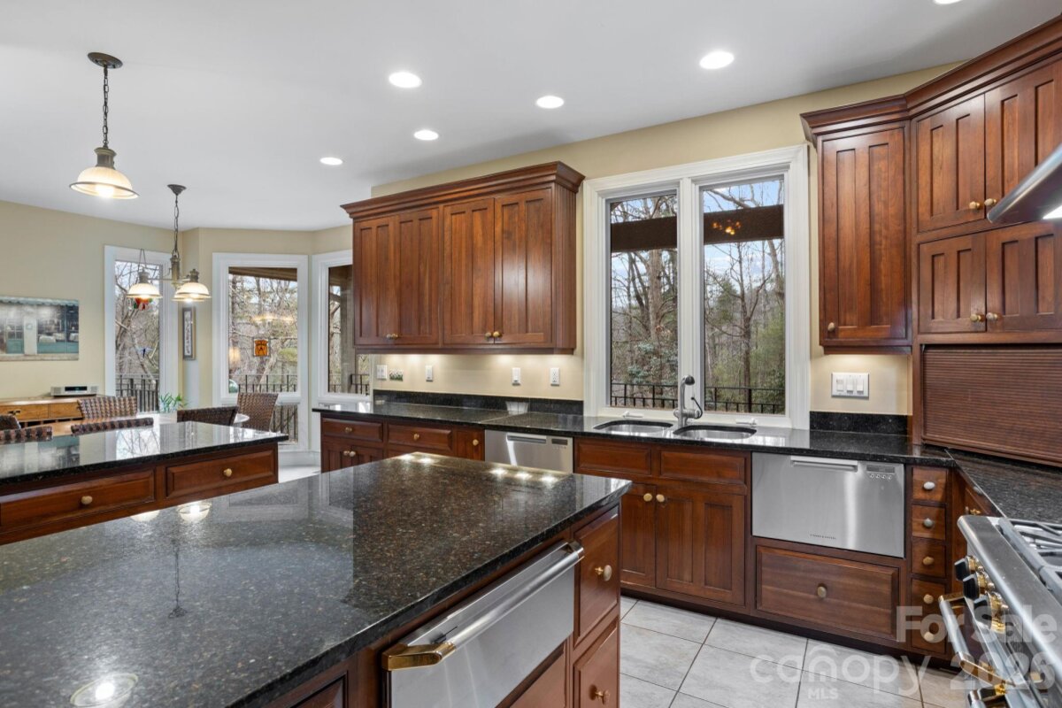 Flat Rock 16 4342119p