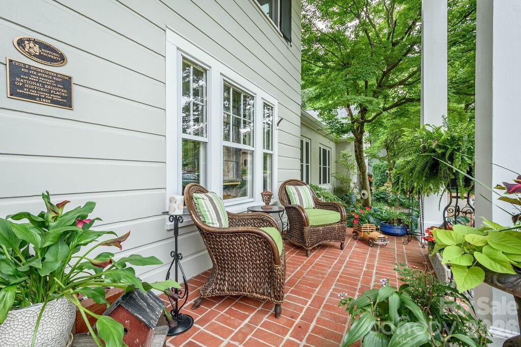 Hendersonville 3 4345265c