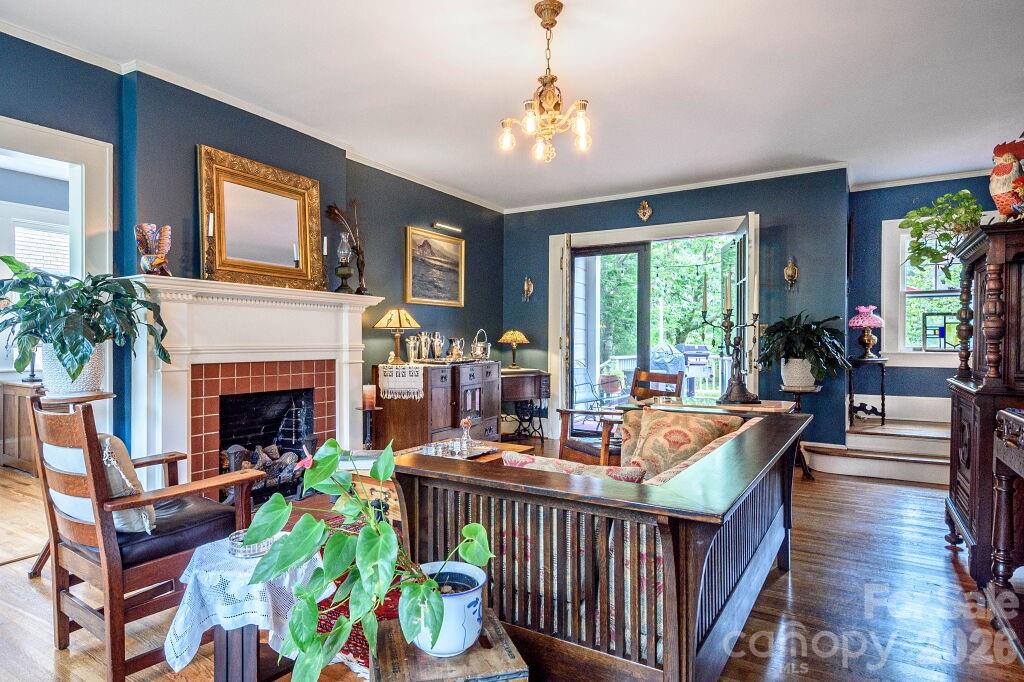 Hendersonville 4 4345265d