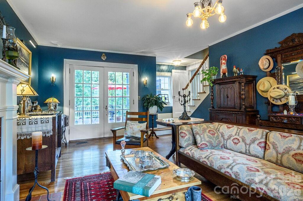 Hendersonville 5 4345265e