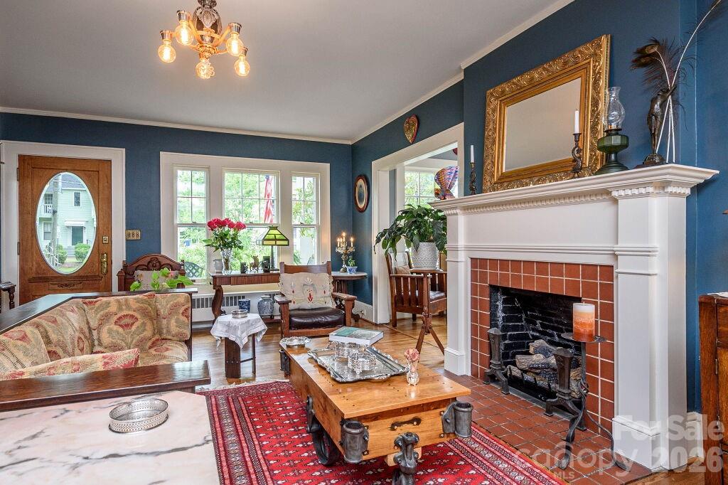 Hendersonville 8 4345265h