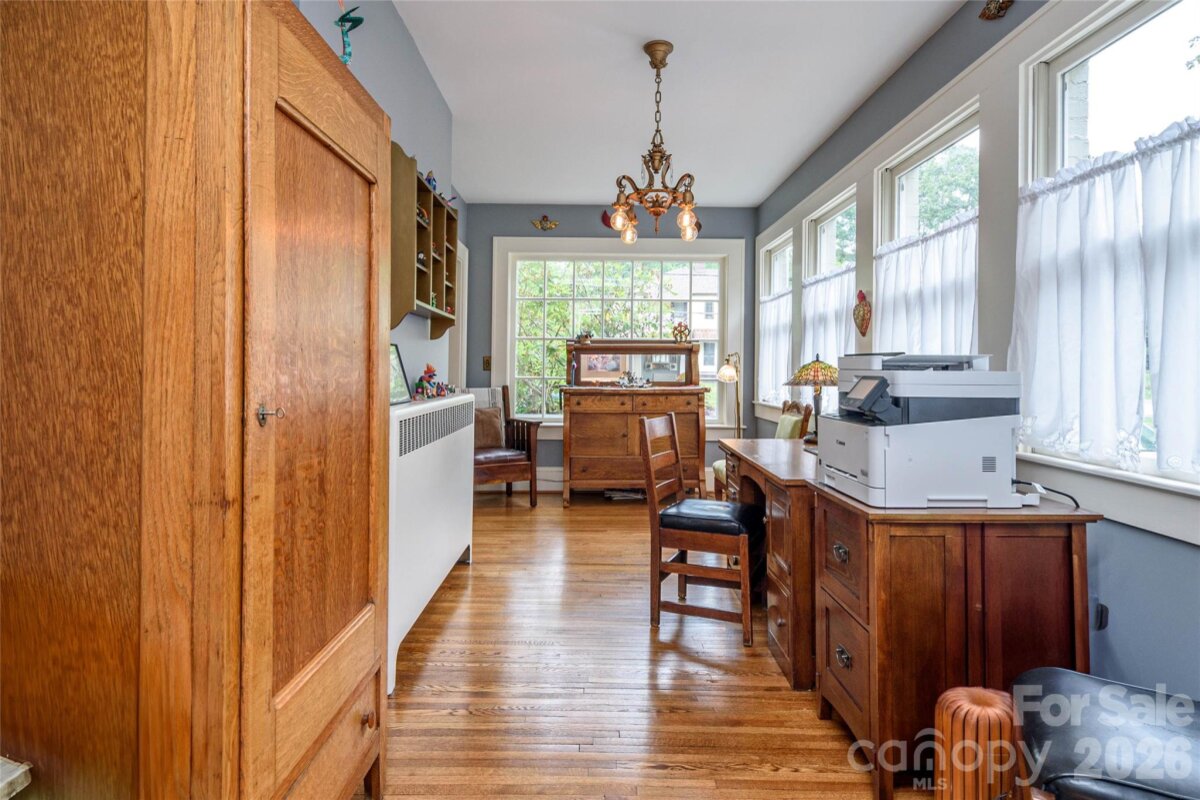 Hendersonville 11 4345265k