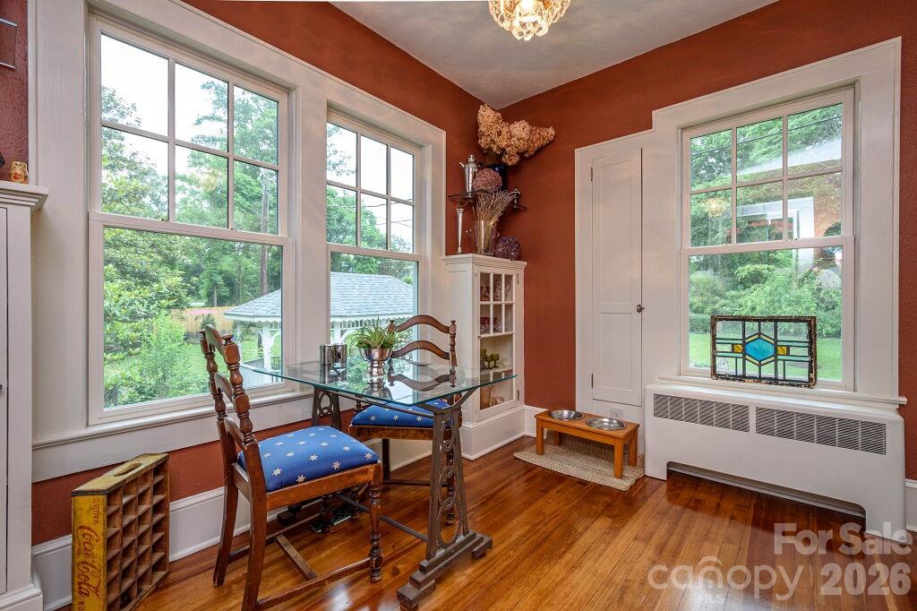 Hendersonville 18 4345265r