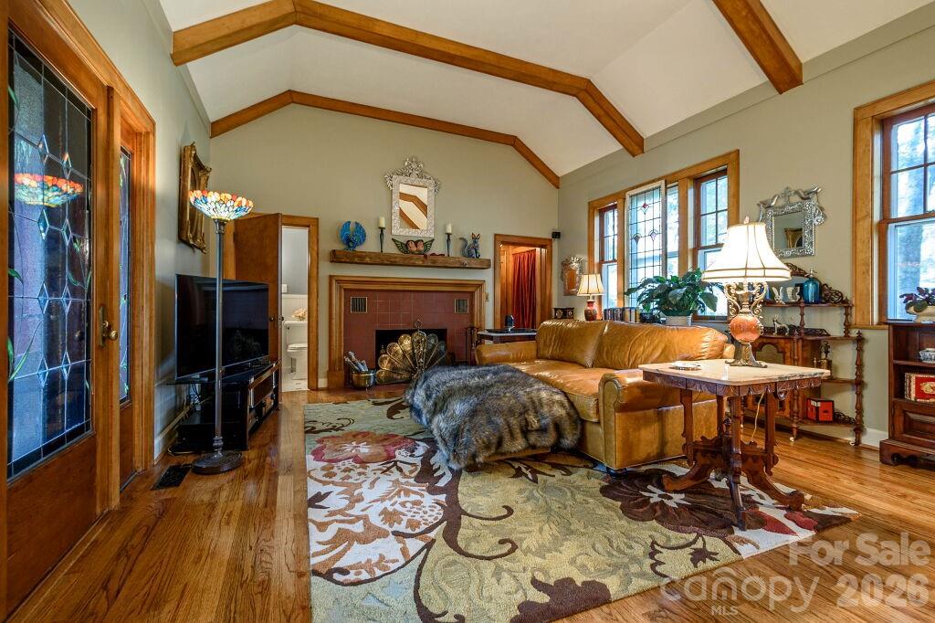 Hendersonville 21 4345265u