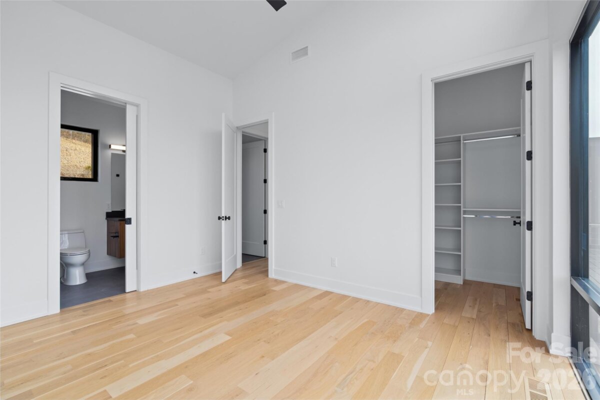 Hendersonville 22 4345642v