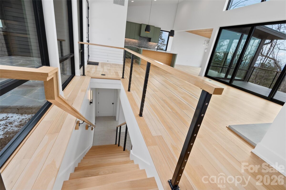 Hendersonville 26 4345642z