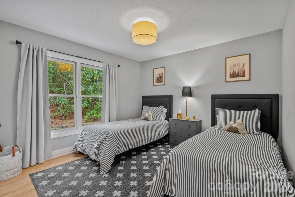 Swannanoa 15 4345906o