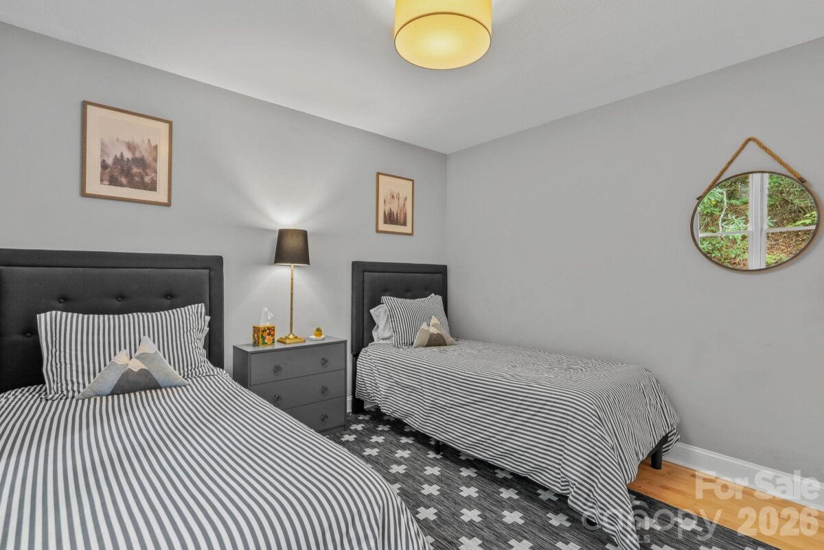 Swannanoa 16 4345906p