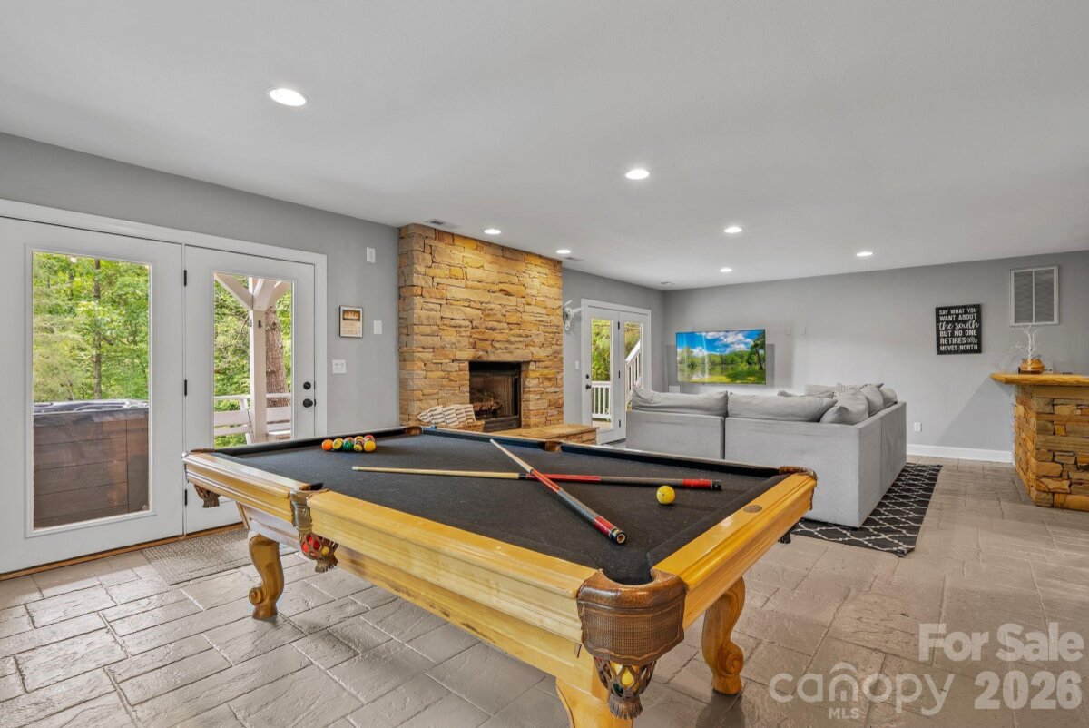 Swannanoa 26 4345906z