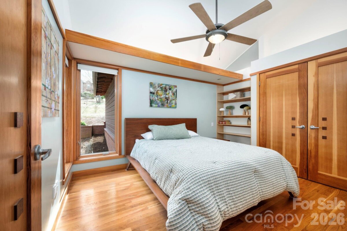 South Asheville 19 4346156s