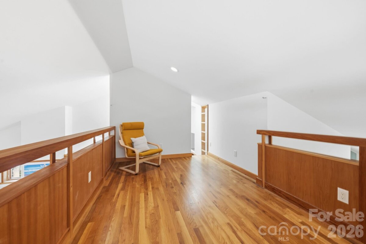 South Asheville 21 4346156u