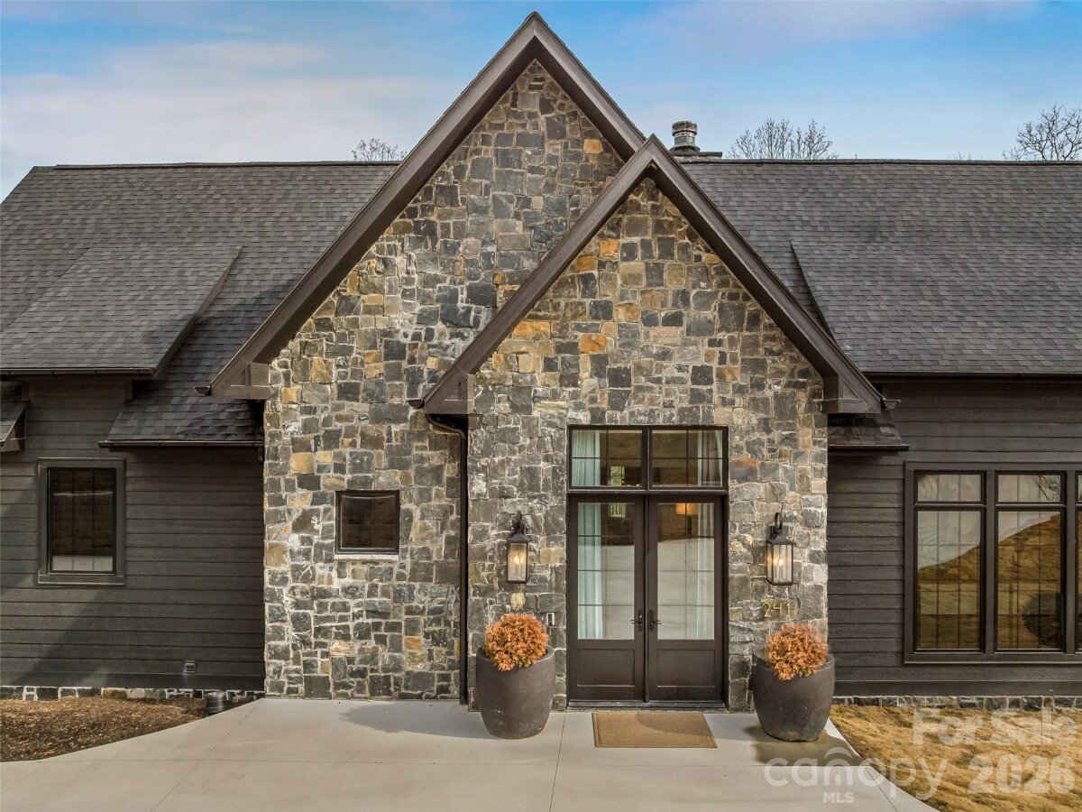 Hendersonville 2 4346762b