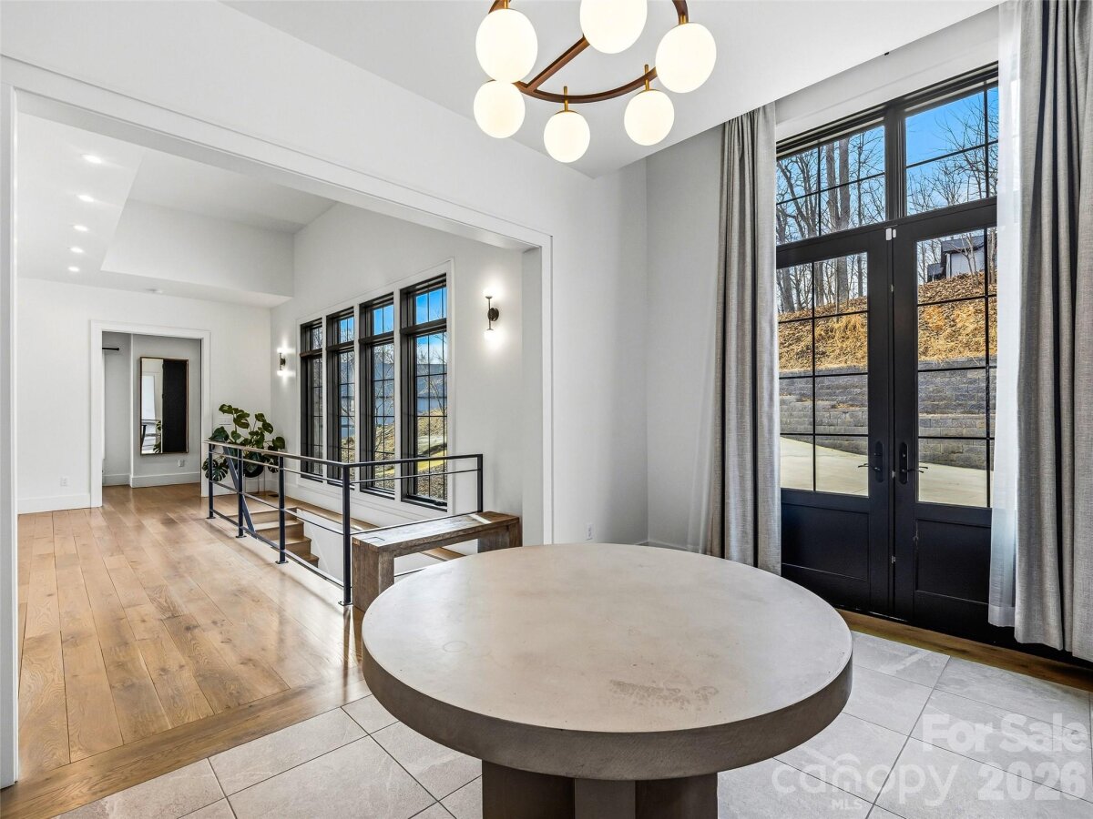 Hendersonville 6 4346762f