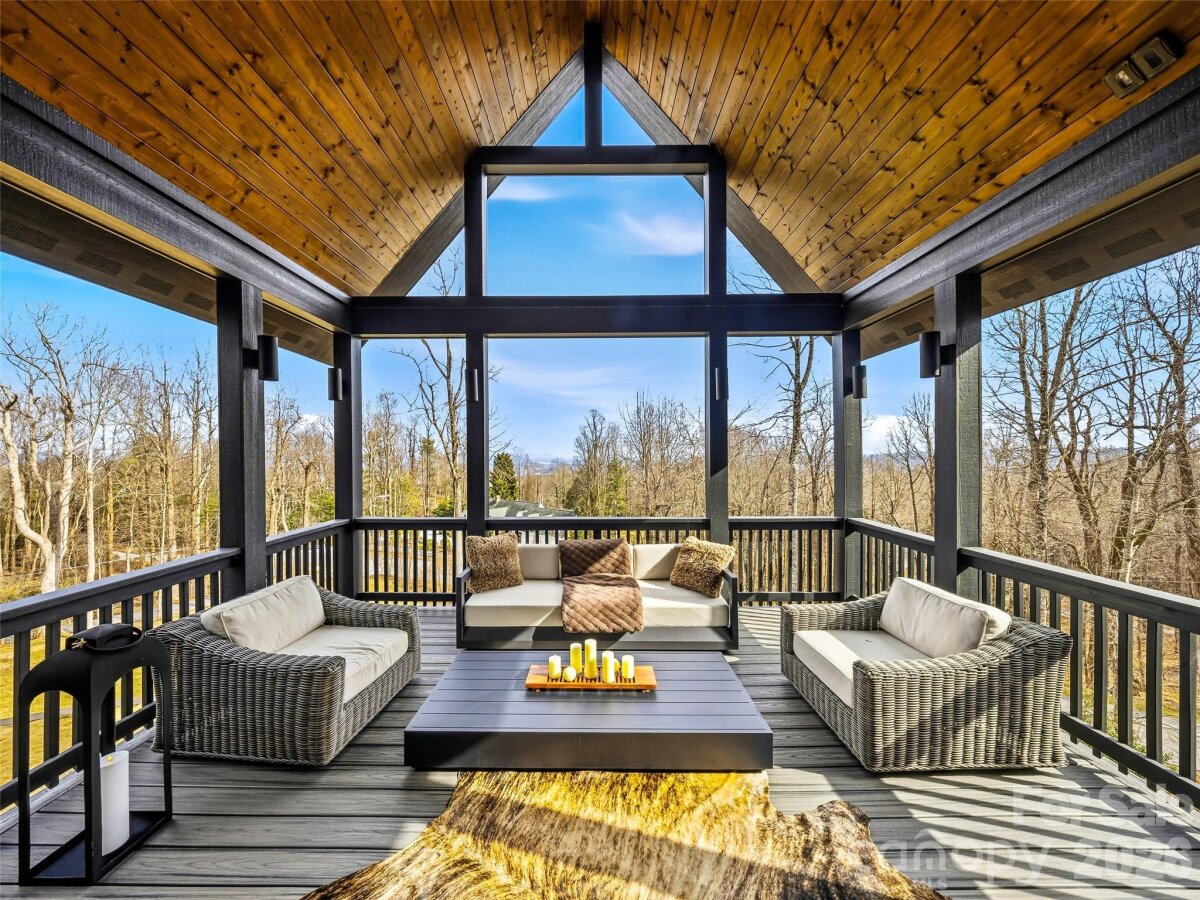 Hendersonville 11 4346762k