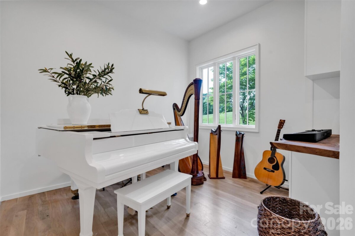 Sandy Mush 17 4346949q