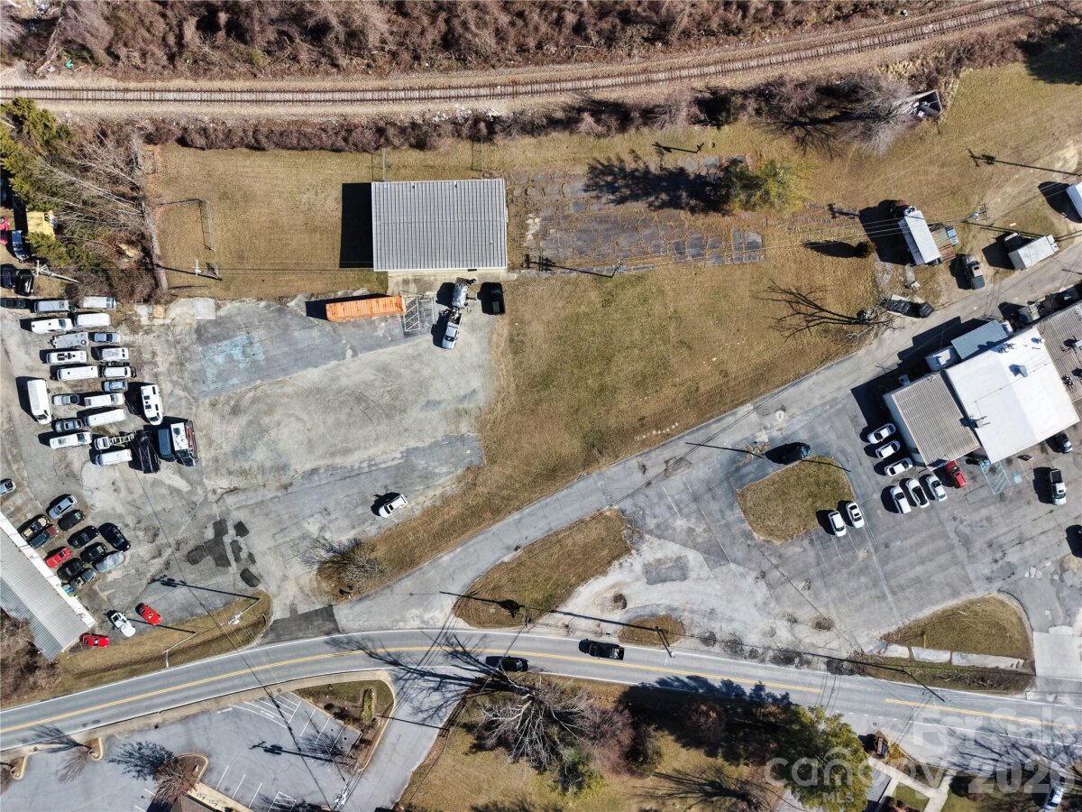 Hendersonville 2 4347453b