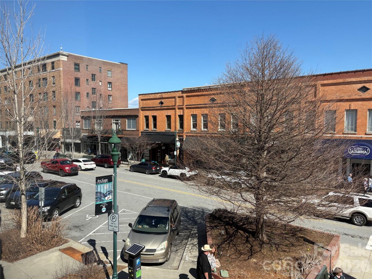 Hendersonville 5 4347585e