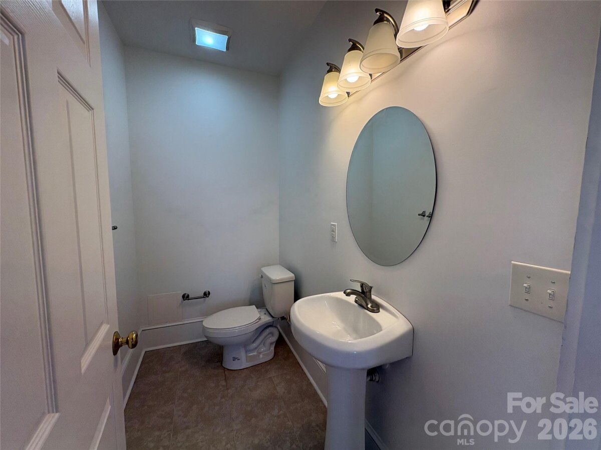 Hendersonville 13 4347585m