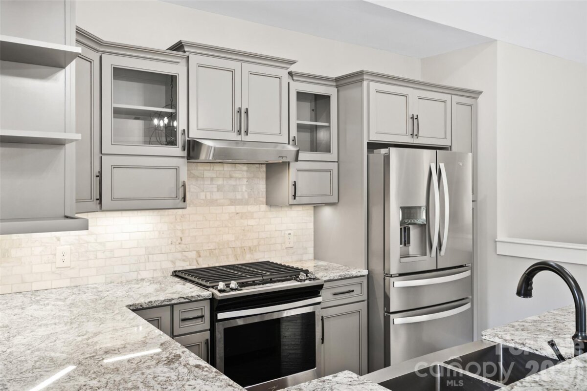 Waynesville 10 4348874j