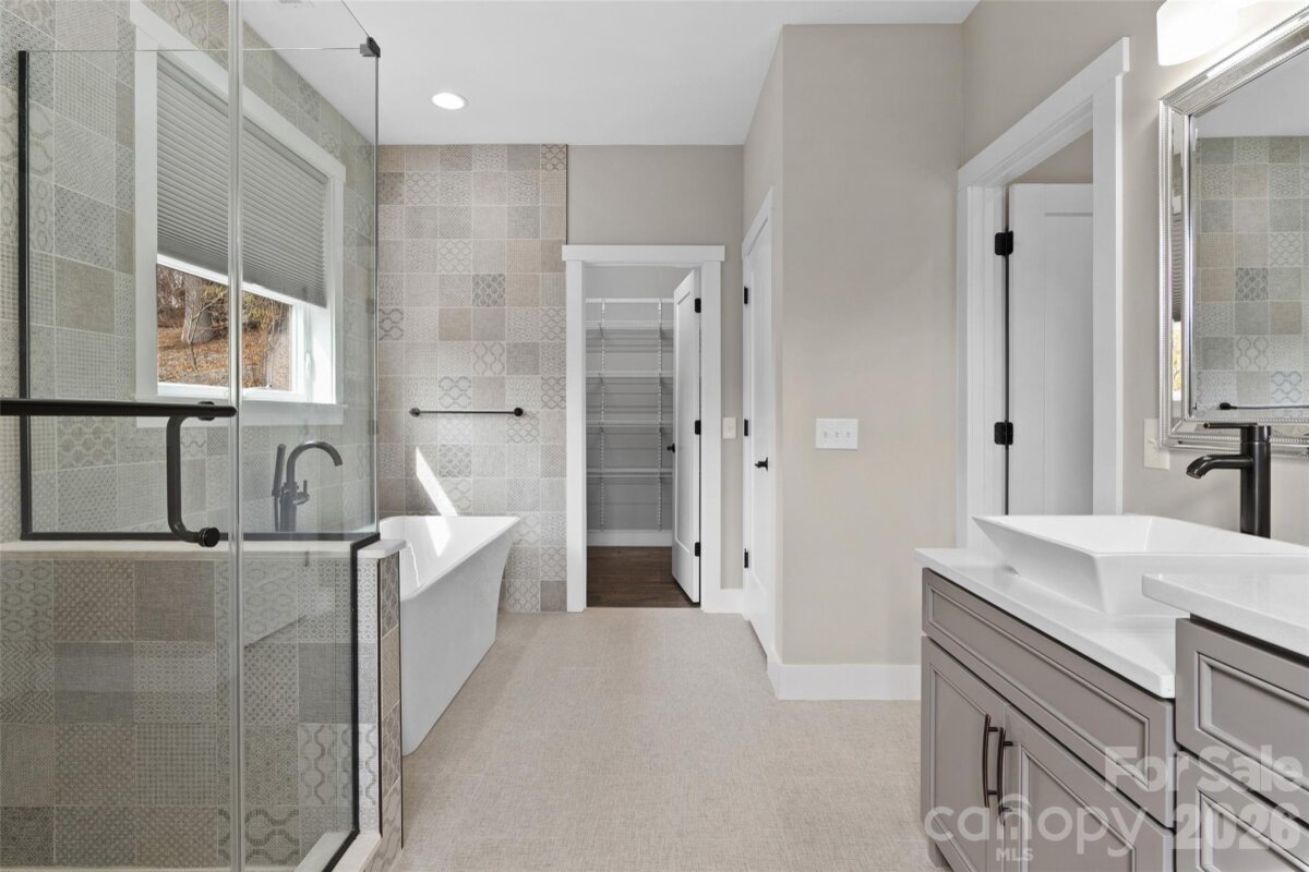 Waynesville 20 4348874t