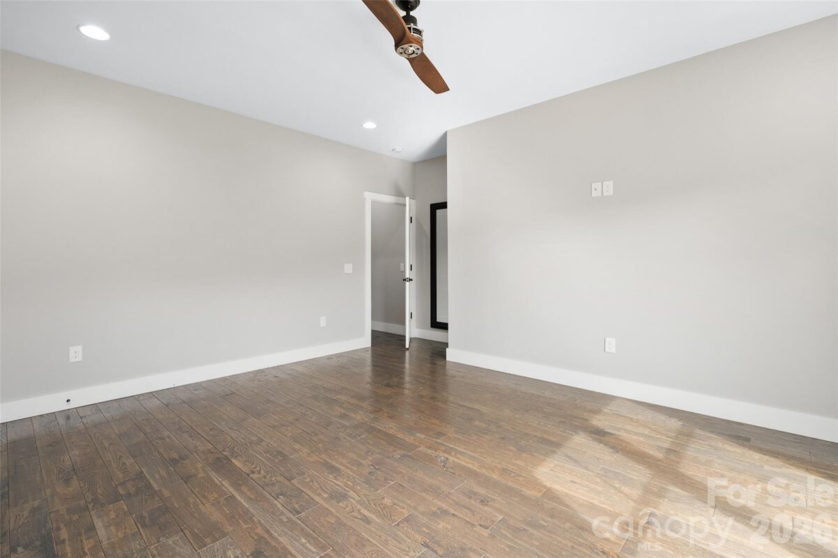 Waynesville 23 4348874w