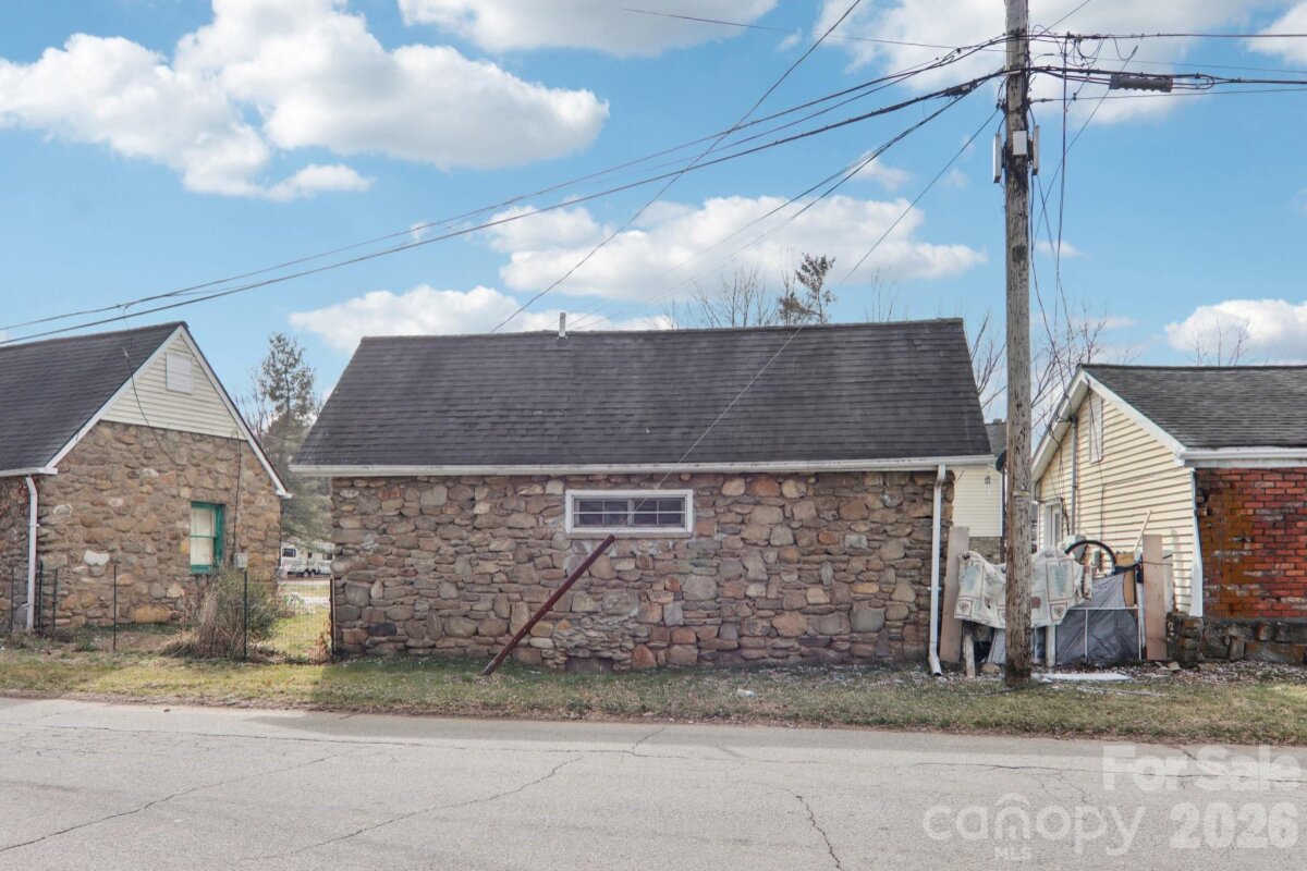 Waynesville 12 4349108l