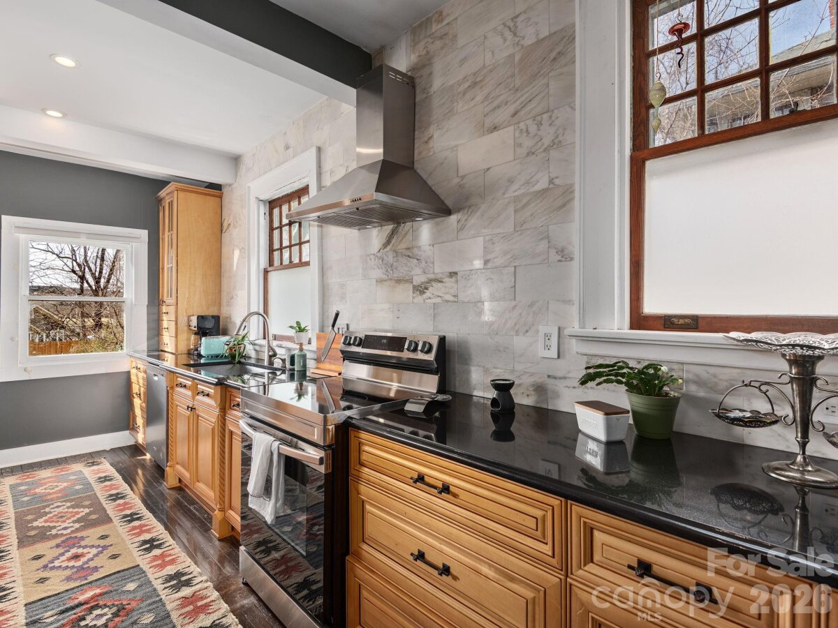 Montford 16 4349325k