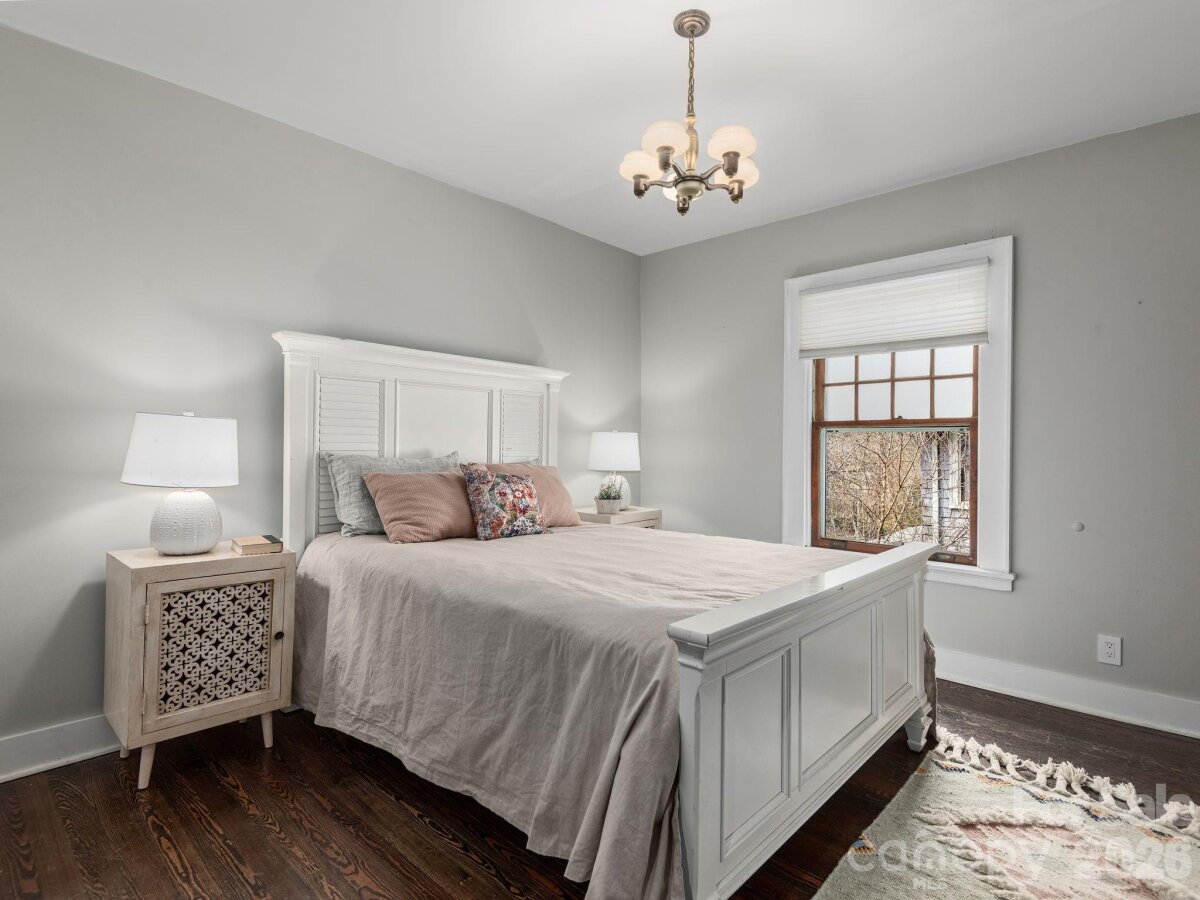 Montford 24 4349325s